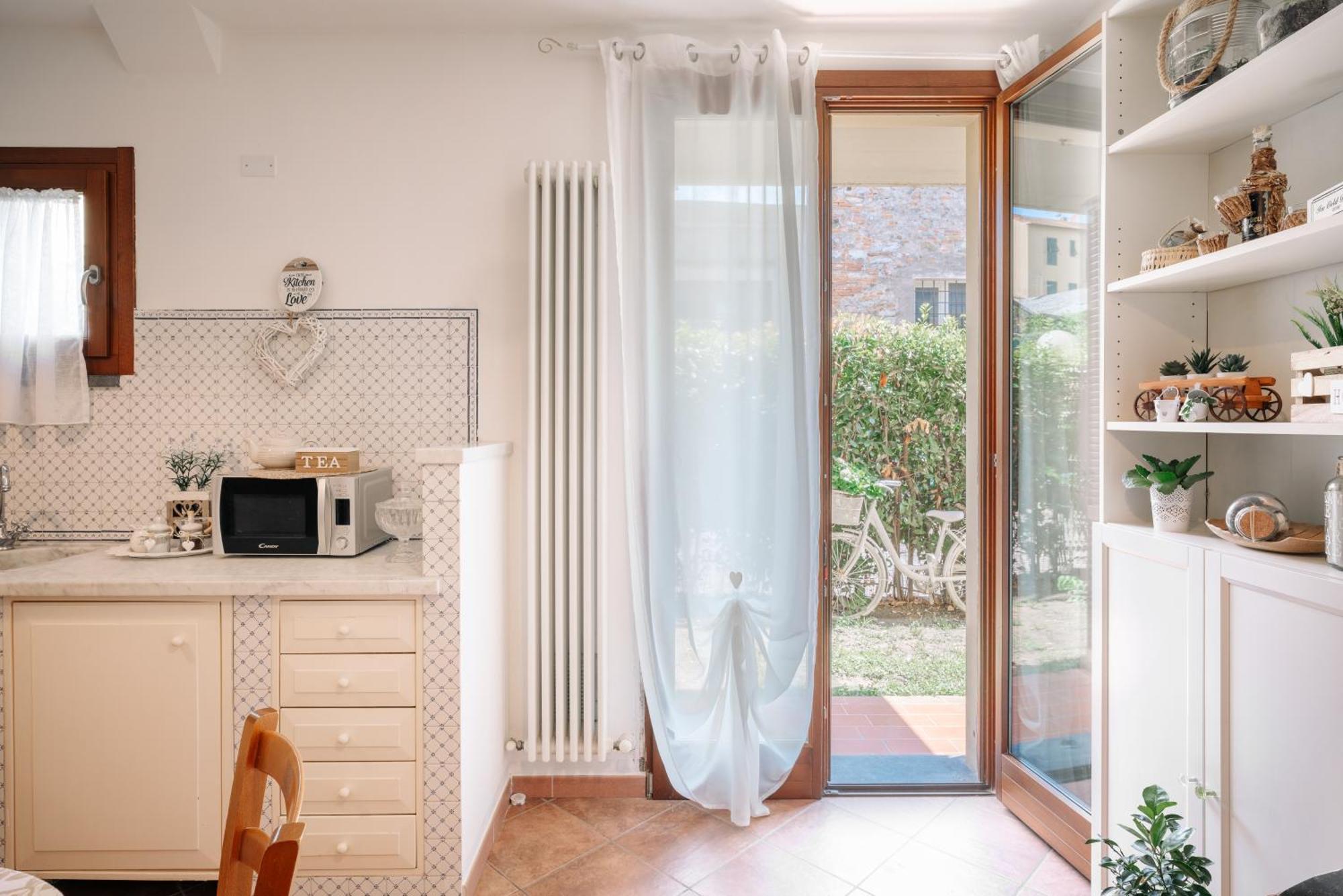 Ema'S Guest House Lucca Ngoại thất bức ảnh